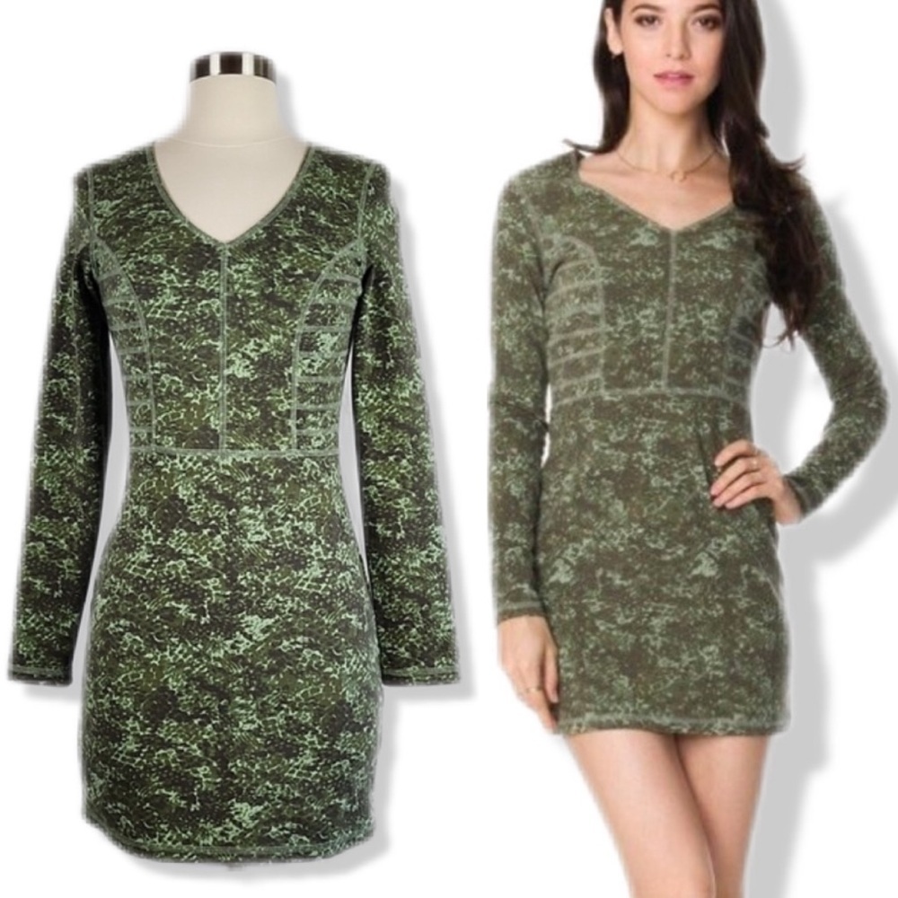 RVCA Long Sleeve Open Back Mini Bodycon Dress S